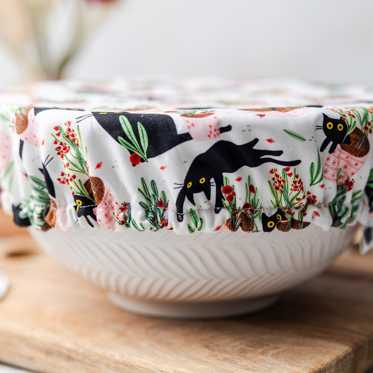 Reusable Dish Cover - Garden Cats