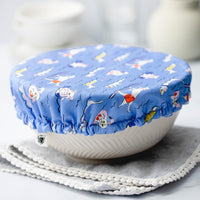 Dogs in the water blue dish cover on white bowl