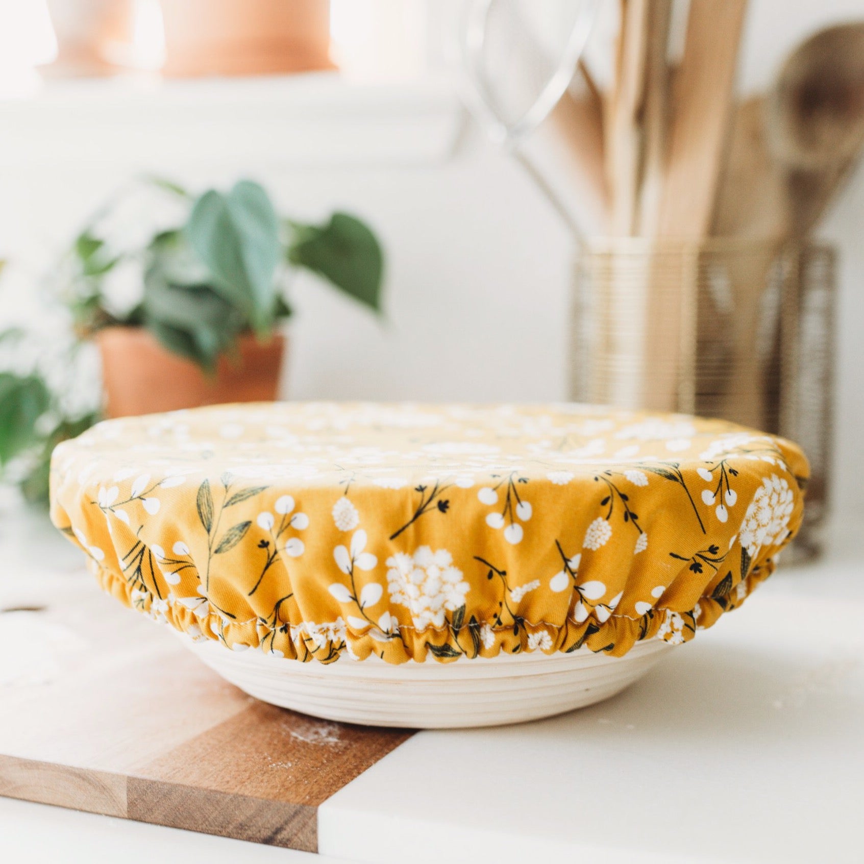 Reusable Dish Cover - Gold Floral - Thumbnail 3