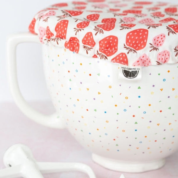 Strawberry print dish cover